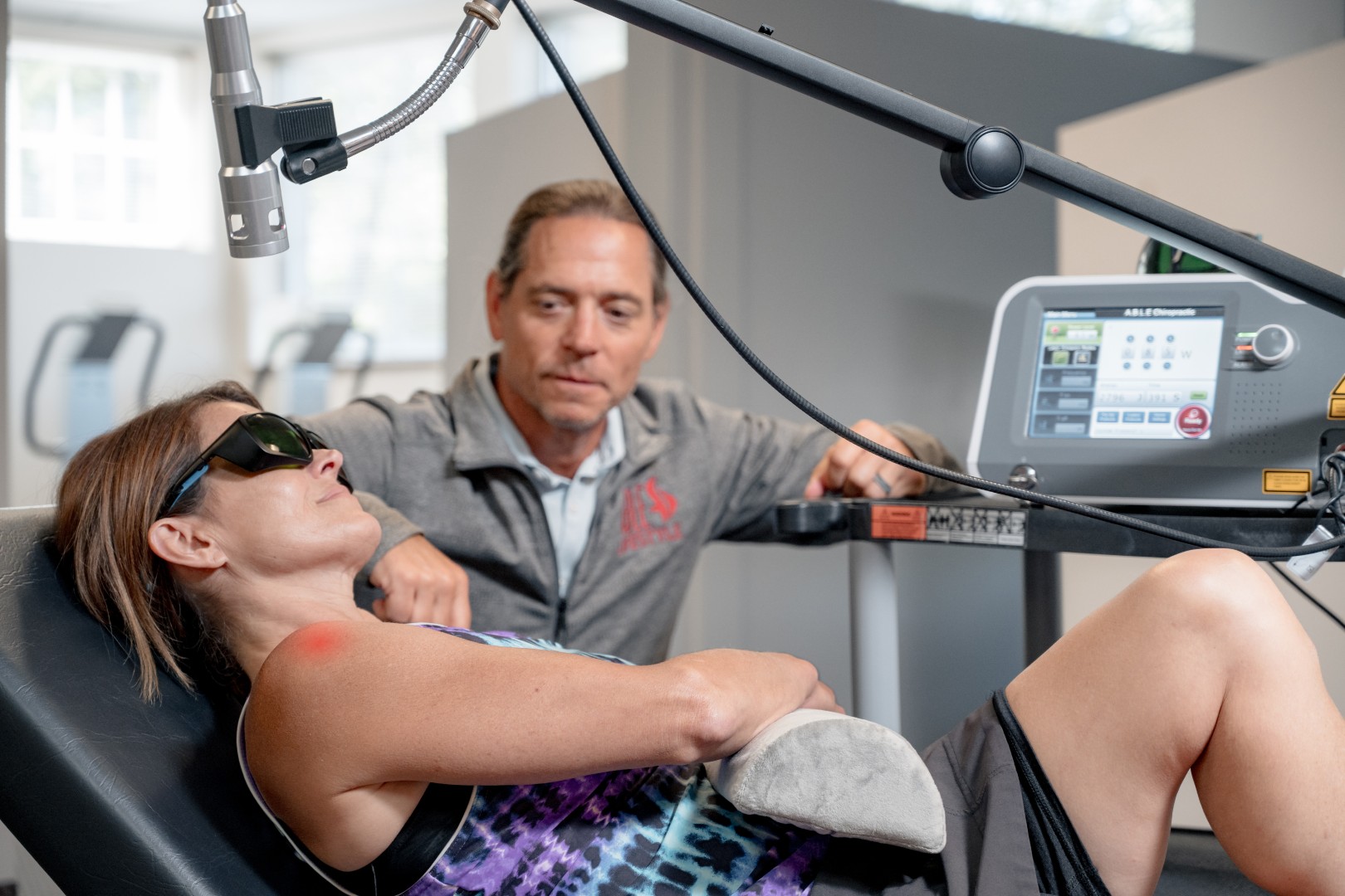 Shoulder pain treatment with laser therapy at ABLE Chiropractic